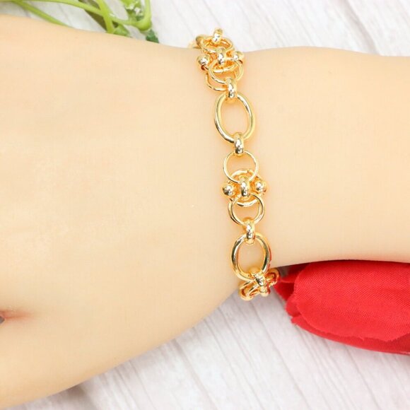 "Trendy Handmade Bracelet – A Thoughtful Gift for Girls & Women | UNVRC1617 - Picture 7 of 10